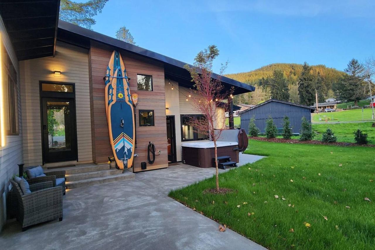 Luxe Lake Cabin Hot Tub Grill Firepit Ev Charger Onalaska エクステリア 写真